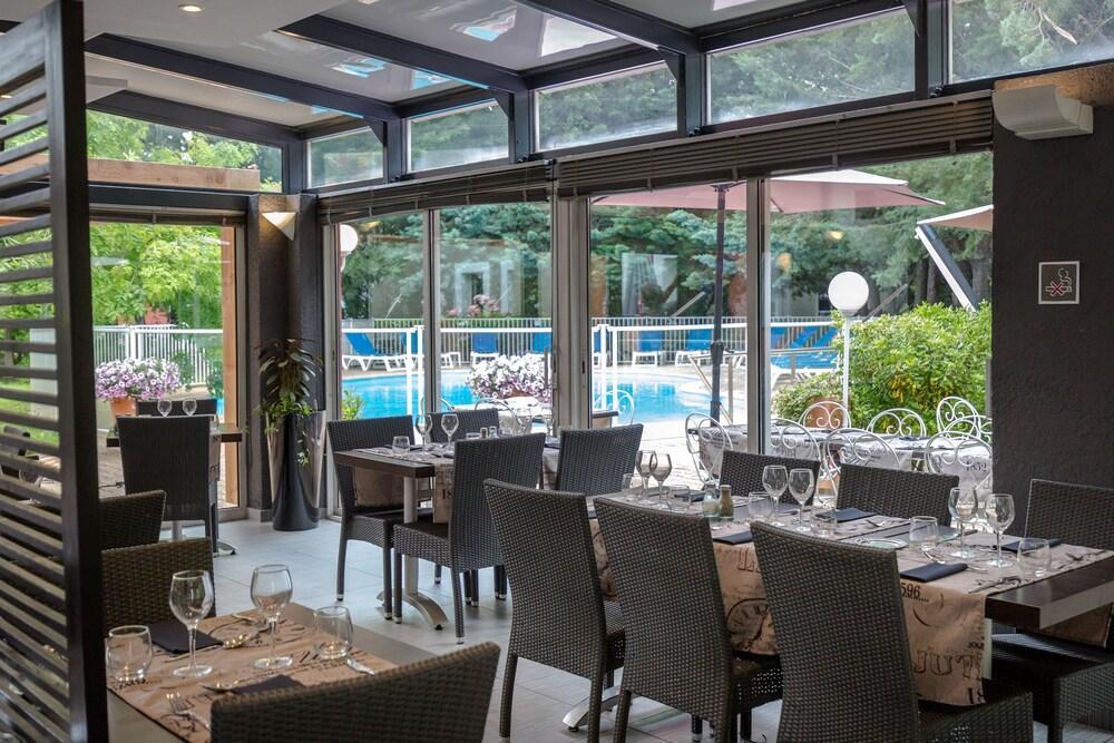 ibis Brignoles Provence Verte Exterior foto