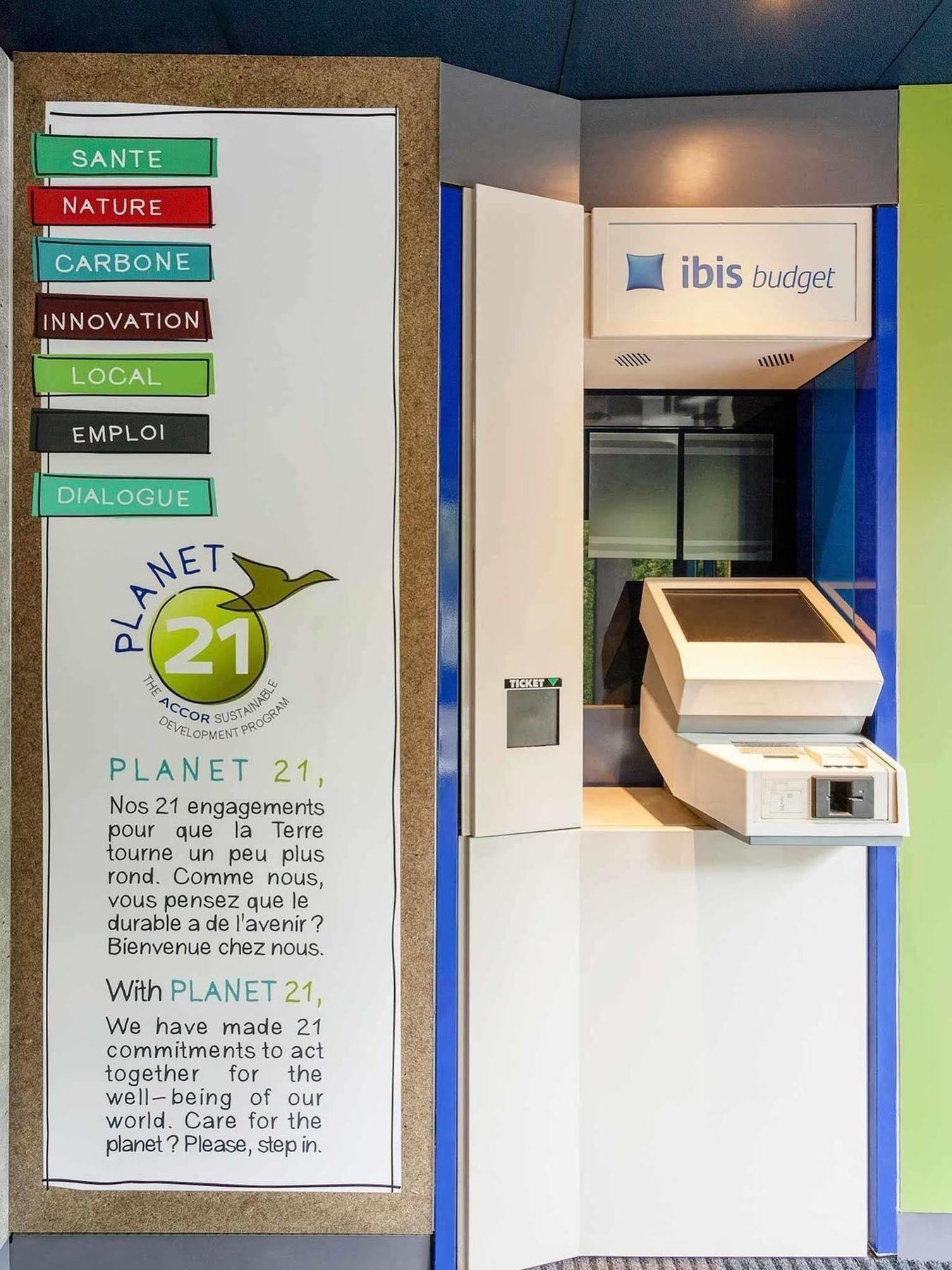 ibis Brignoles Provence Verte Exterior foto